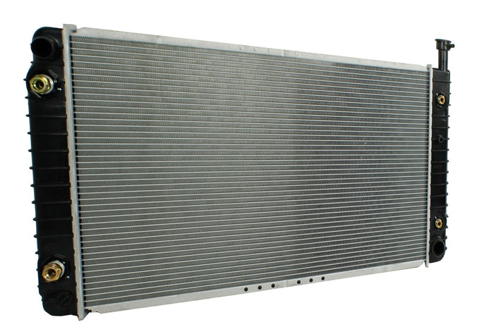 Radiador Automotriz GM Chevrolet Express Savana, Plo G Series T/A 99-02  32mm Tubo Soldado