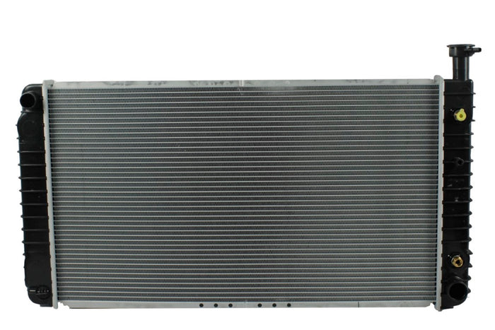 Radiador Automotriz GM  Express Savana T/A 96-02 32mm Tubo Soldado