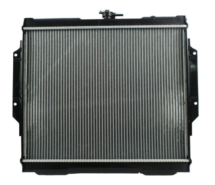Radiador Automotriz Mitsubishi  Montero base SL, SR T/A 94-00 26mm Tubo Soldado