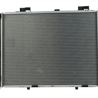 Radiador Automotriz Mercedes Benz  E320 Base  T/A 96-97  32mm Tubo Soldado