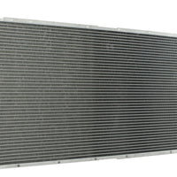 Radiador Automotriz BMW  525 i 528 i. 530 i, 540 i, 545 i T/M 99-06  32mm Tubo Soldado
