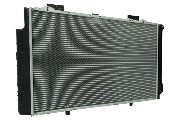 Radiador Automotriz Mercedes Benz  E320 4MATIC Base T/A 98-02 32mm Tubo Soldado