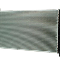 Radiador Automotriz GM Cadillac Silverado Suburban, Cheyenne, Tahoe, Yukon, Sierra, Escalade T/A 99-13 26mm Tubo Soldado