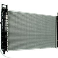 Radiador Automotriz GM Cadillac Silverado Suburban, Cheyenne, Tahoe, Yukon, Sierra, Escalade T/A 99-13 26mm Tubo Soldado