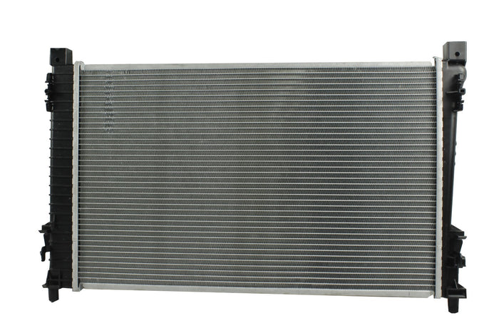 Radiador Automotriz Mercedes Benz  C240 C320, C230, C280, C55, C350 T/A 01-07 26mm Tubo Soldado