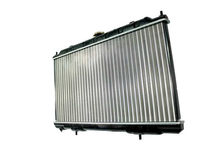 Radiador Automotríz Nissan Sentra GXE XE S XE Sport T/A 00-06 23mm Aluminio M