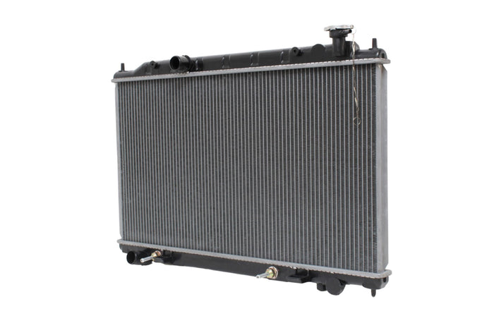 Radiador Automotriz Nissan Altima Base, S, SL T/A 02-06 26mm Tubo Soldado