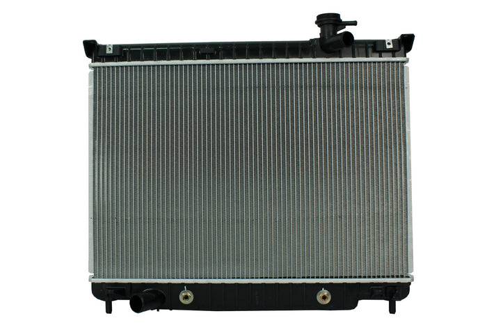 Radiador Automotriz Chevrolet Trailblazer, Isuzu Ascender, Buick Rainier, GMC Envoy, T/A 04-07 26mm Tubo Soldado