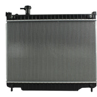 Radiador Automotriz Buick Chevrolet, Isuzu Rainer Trailblazer, Envoy,Ascender T/A 03-09 26mm Tubo Soldado
