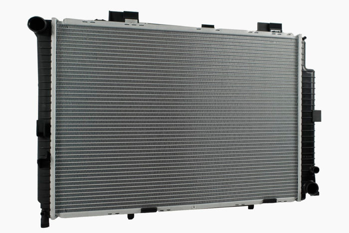 Radiador Automotriz Mercedes Benz E430 Base, 4Matic T/M 98-02 42mm Tubo Soldado