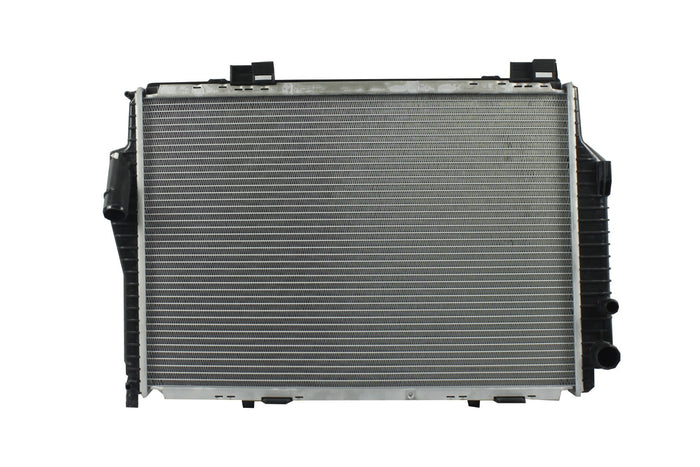 Radiador Automotriz Chrysler Mercedes Benz Crossfire C43, CLK430, CLK55, SLK52,SLK320 T/A 04-08 32mm Tubo Soldado