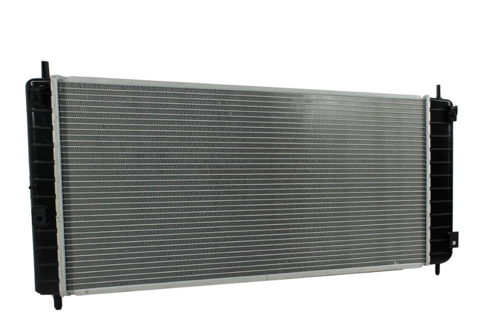 Radiador Automotriz GM  Malibu base Classic, LS, LS, LT T/A 04-08 16mm Tubo Soldado