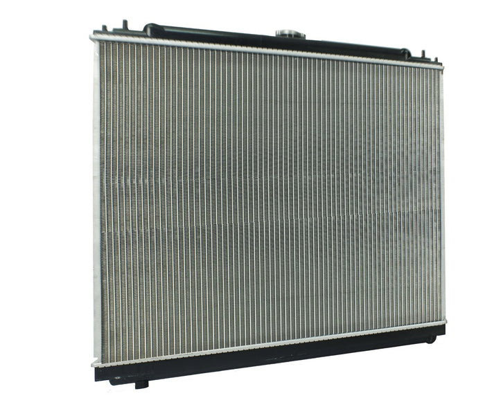 Radiador Automotriz Nissan Suzuki Pathfinder Xterra, Equator T/A 05-15 32mm Tubo Soldado