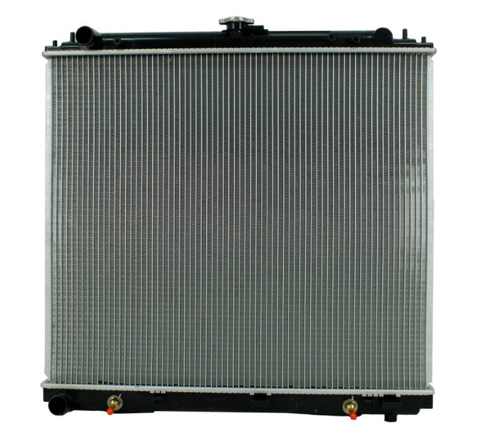 Radiador Automotriz Nissan Suzuki Frontier XE, SE, S, Equator T/A 05-15 16mm Tubo Soldado