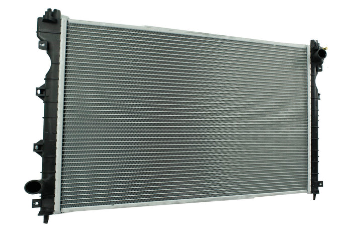Radiador Automotriz Land Rover Freelander S, SE, HSE, SE3 T/M 02-06 32mm Tubo Soldado