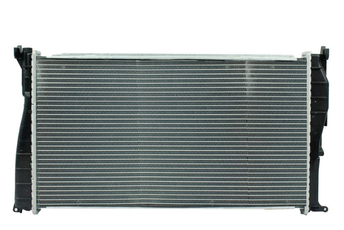 Radiador Automotriz BMW 335 i BASE, 335 Xi BASE 2007 32mm Tubo Soldado