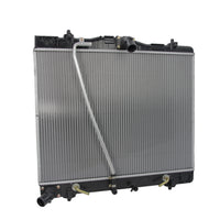 Radiador Automotriz Toyota HI Ace T/A 06-17 26mm Tubo Soldado