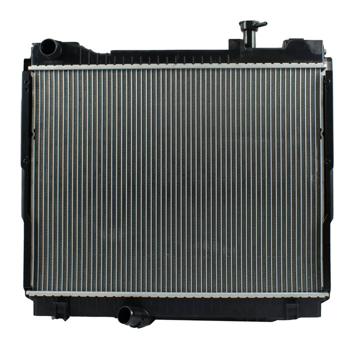 Radiador Automotriz Nissan Cabstar T/A 06-13 42mm Tubo Soldado
