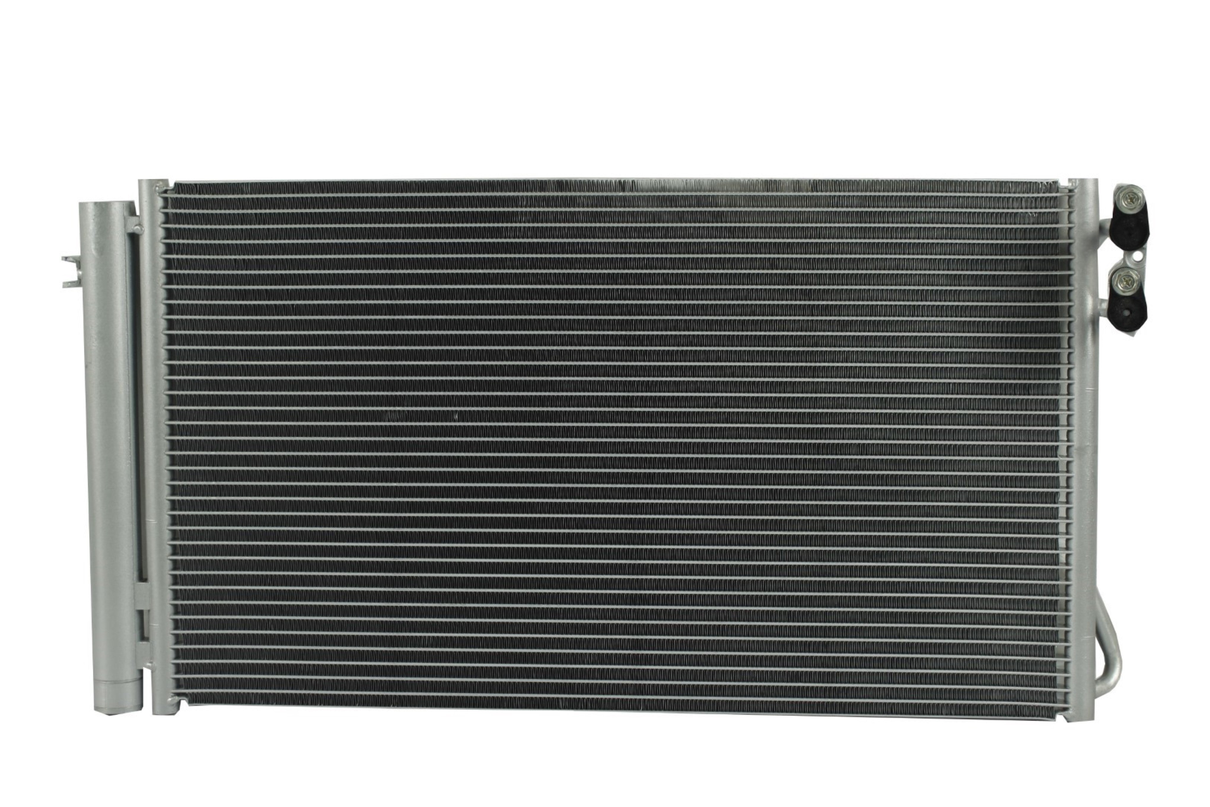 Condensador Automotriz BMW 130i 07-13