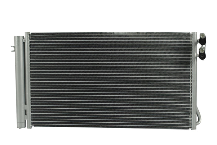Condensador Automotriz BMW 130i 07-13