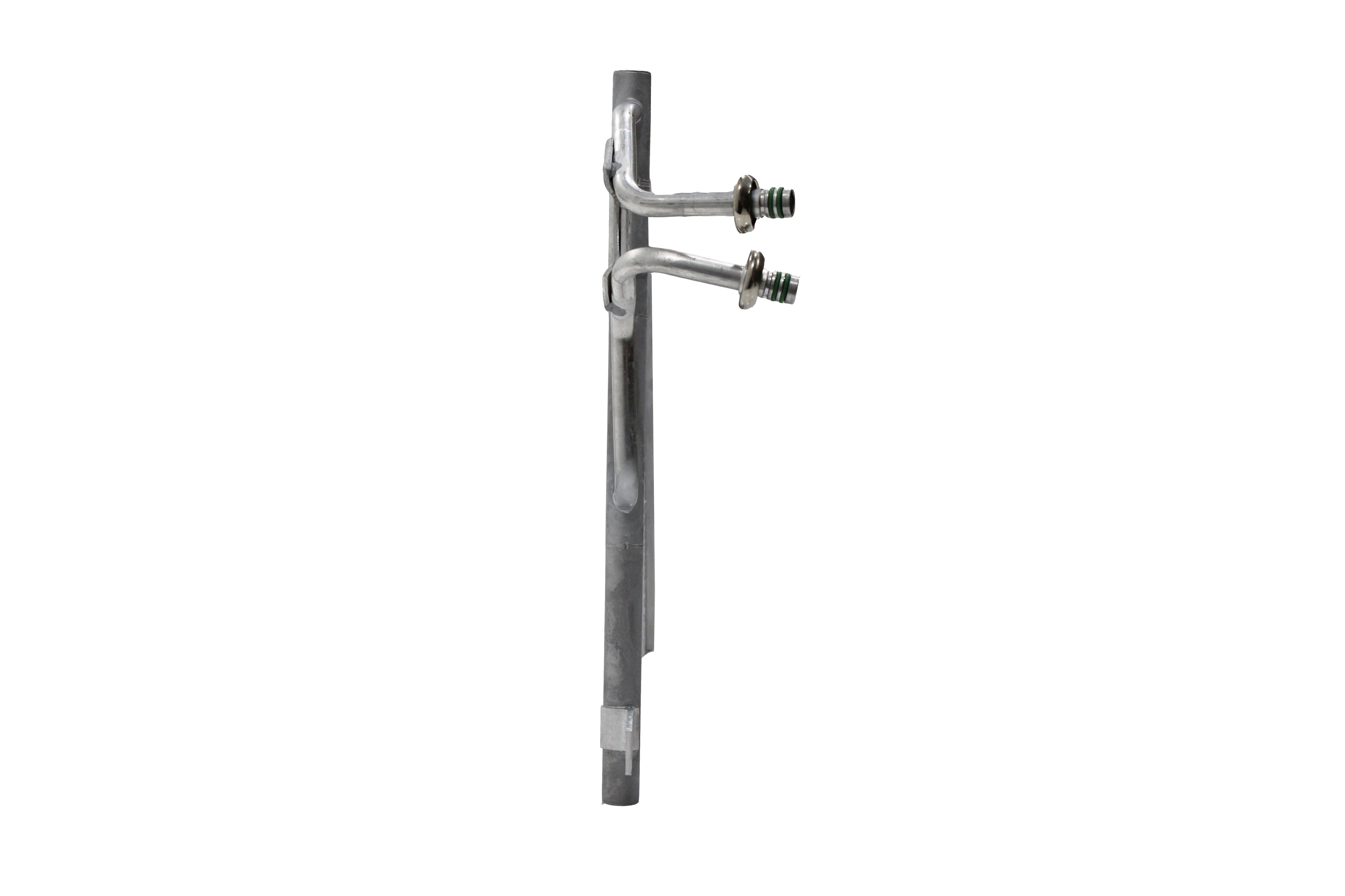 Condensador Automotriz Ford Figo 16 - 18 Fiesta Ikon 08-15