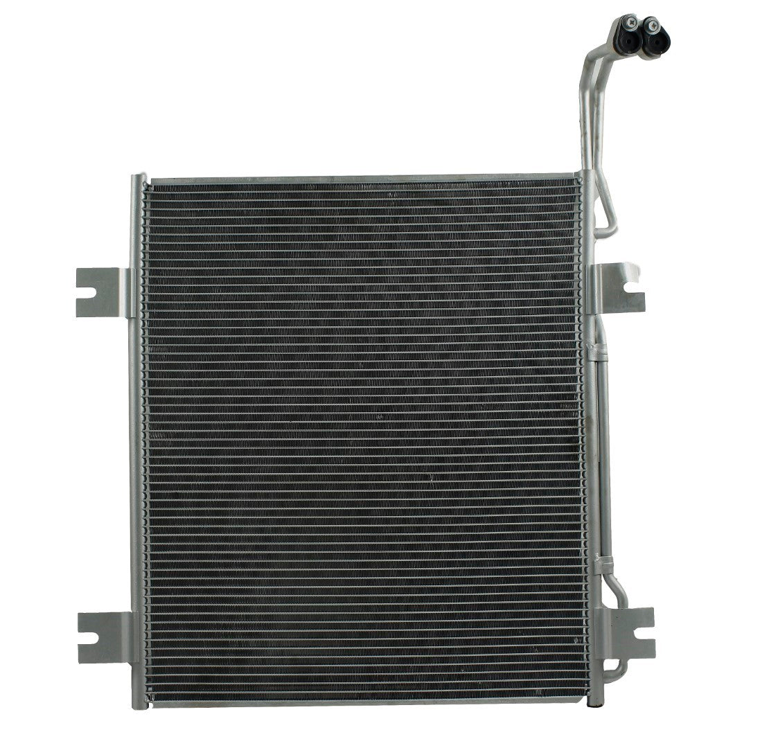 Condensador Tracto Camión International Navistar 5500i 8600i 9200i 9400i 9600i 01-14