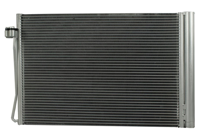 Condensador Automotriz BMW 750 Series 545I M6 M5 Alpina B7 760 Series 650I 06-08