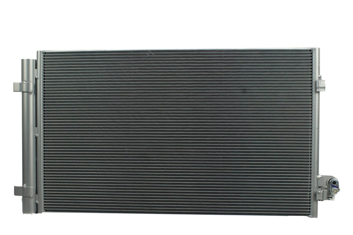 Condensador Automotriz BMW 750i 15-18 M5 M550i M760i 17-18