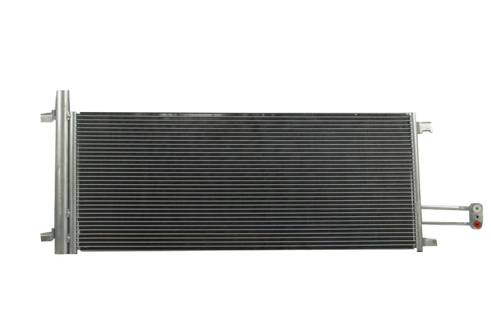 Condensador Automotriz GMC Sierra 1500 SLE Silverado 14-18  V6 - 4.3L