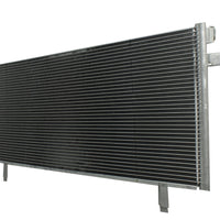 Condensador Automotriz Nissan Pathfinder LE SE XE 01-02