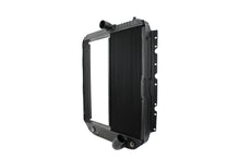 Cargar imagen en el visor de la galería, Radiador Camión Urbano Dina Navistar 400 5500 96-03 Aluminio/Aluminio T/A
