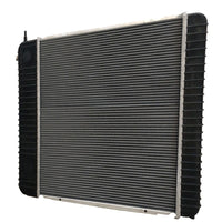 Radiador Tracto Camión International Navistar 4200 4300 4400 Series 97-09 Plástico/Aluminio T/A