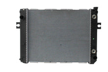 Cargar imagen en el visor de la galería, Radiador Montacargas Toyota 7FGU25 7FGU30 19 3/4 x 16 1/2 x 1 7/8 x 34mm Panal Agricola Sin Soporte
