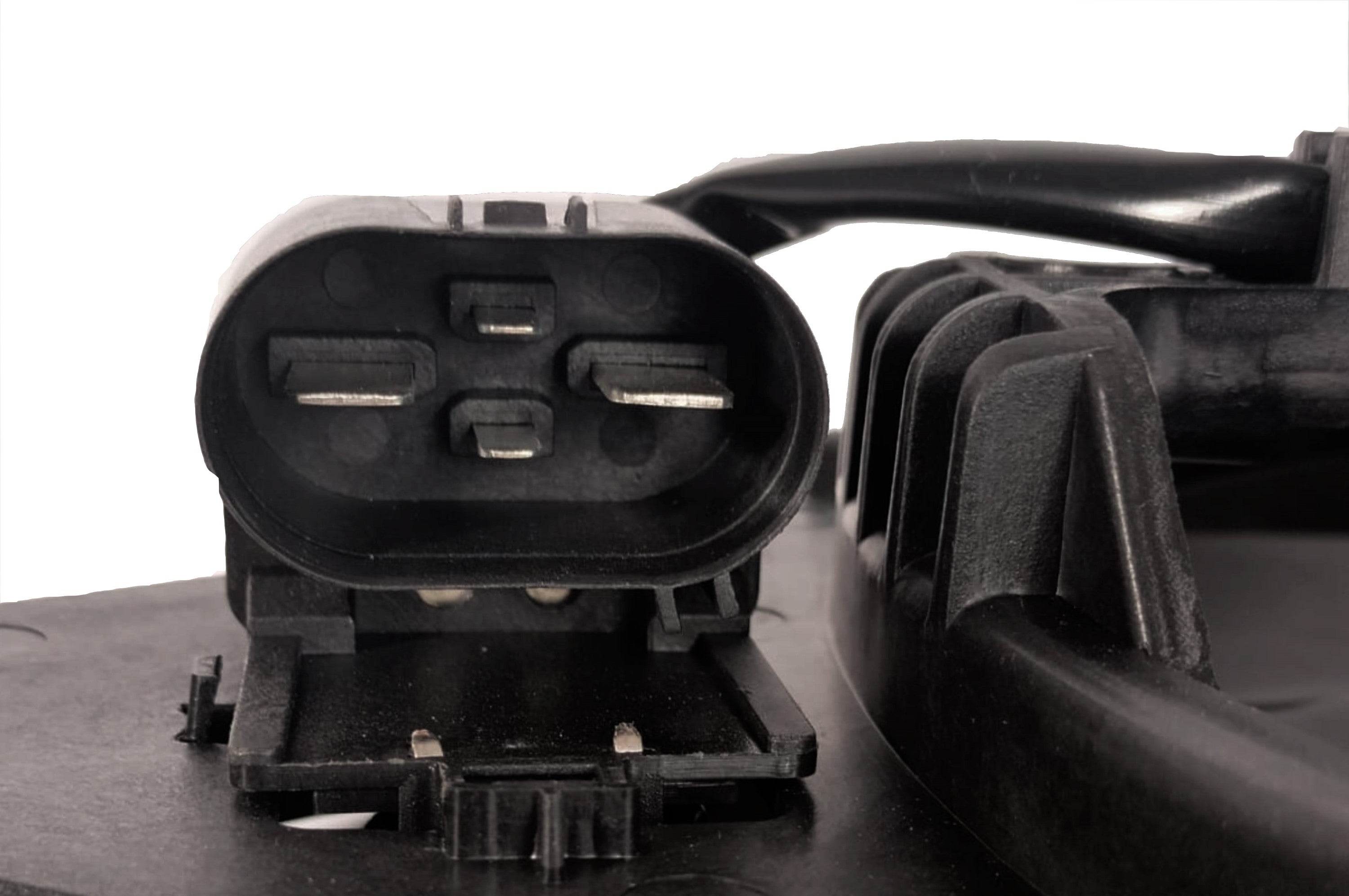 Motoventilador Automotriz Chevrolet Trax 13-18 S/Resistencia