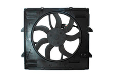 Cargar imagen en el visor de la galería, Motoventilador Automotríz Volkswagen Amarok 11-17
