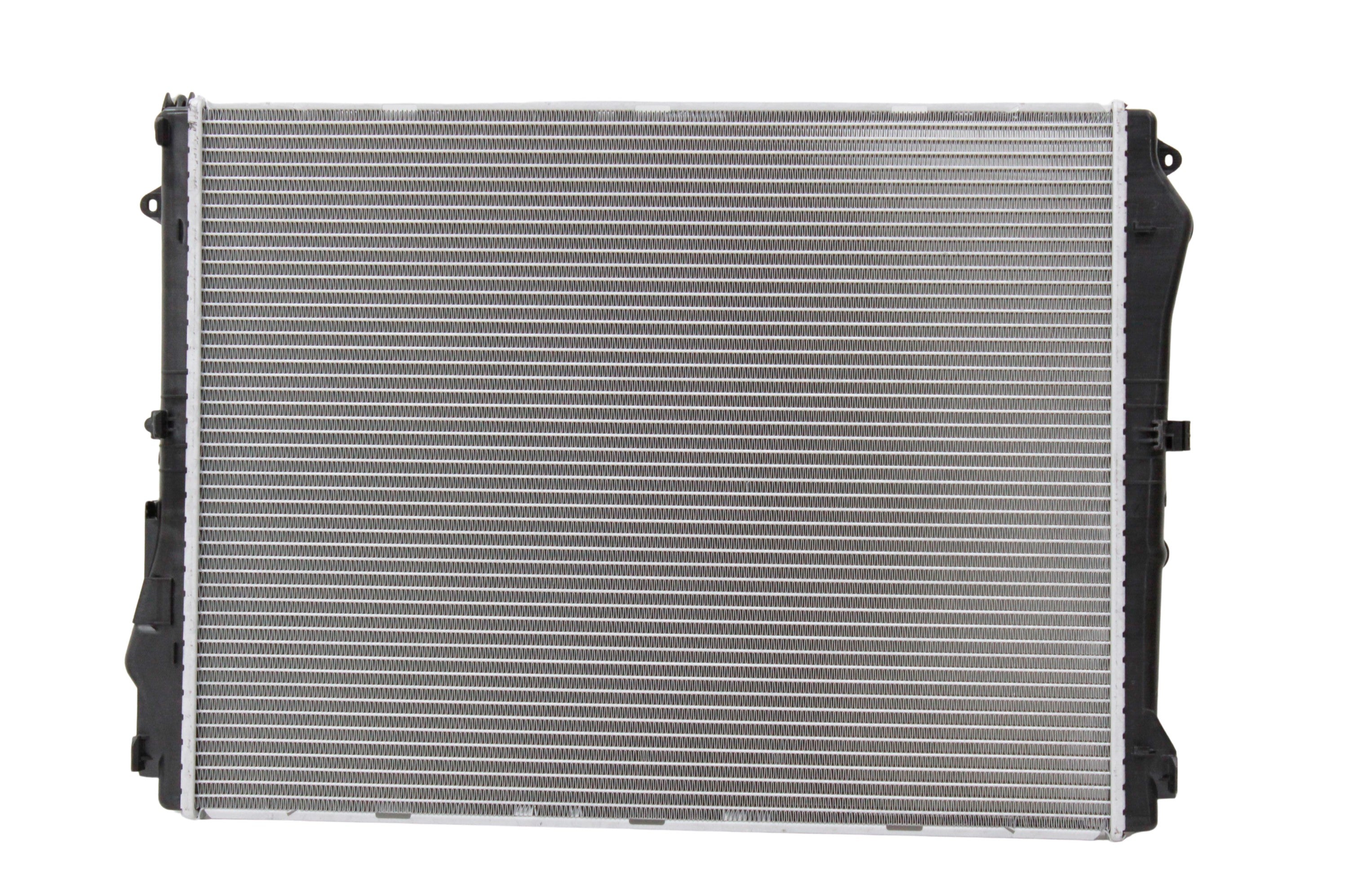 Radiador Automotriz Mercedes Benz CLA200 CLA250 C200 2019