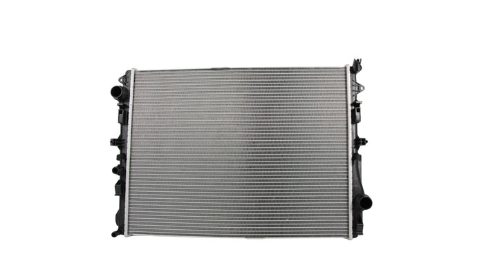 Radiador Automotriz Mercedes Benz CLA200 CLA250 C200 2019