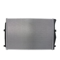 Radiador Automotriz Volkswagen Jetta 19-26 Golf 15-21 Tiguan 18-26 Seat Leon 14-20 Ateca 17-26 Audi A3/S3 15-21 Q2 18-26 Q3 16-18 TA/TM