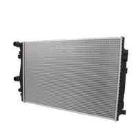 Radiador Automotriz Volkswagen Jetta 19-26 Golf 15-21 Tiguan 18-26 Seat Leon 14-20 Ateca 17-26 Audi A3/S3 15-21 Q2 18-26 Q3 16-18 TA/TM