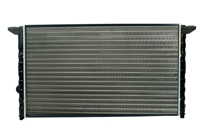Radiador Automotríz Volkswagen Golf Jetta Derby Cabriolet Cabrio VR6 T/M 92-02 34mm Aluminio M