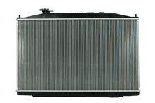 Cargar imagen en el visor de la galería, Radiador Automotriz Honda  Odyssey  T/A 11-15 16mm Tubo Soldado
