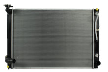 Cargar imagen en el visor de la galería, Radiador Automotriz Toyota Sienna Lex Rx 350 T/A 07-10 22mm Tubo Soldado
