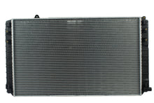 Cargar imagen en el visor de la galería, Radiador Automotriz Audi A8 Quattro Base L, S8 T/A 00-07 42mm Tubo Soldado
