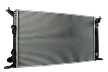 Cargar imagen en el visor de la galería, Radiador Automotriz Audi RS5 11-15 S5 08-12 38mm Tubo Soldado
