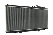 Cargar imagen en el visor de la galería, Radiador Automotriz Lexus  SC430 base  T/A 02-10 26mm Tubo Soldado
