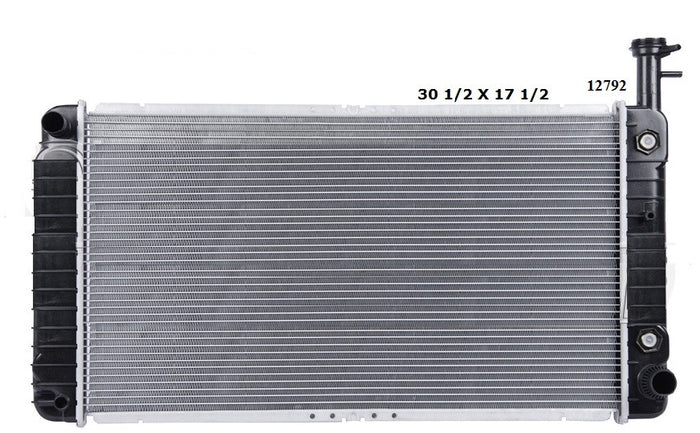 Radiador Automotriz GM  Express 1500 2500, 3500, Savana 1500, 2500 T/A 04-14  26mm Tubo Soldado-M USA- RADIADORES DEYAC