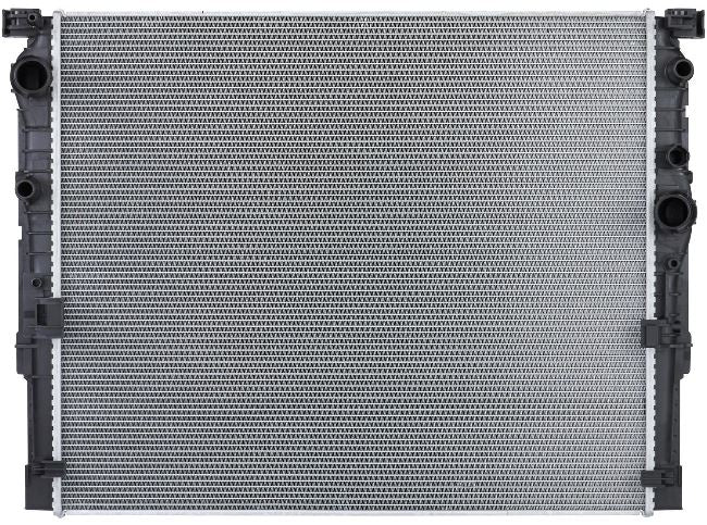 Radiador Automotriz BMW 750i M760i 16-17 TM 26mm Tubo Soldado
